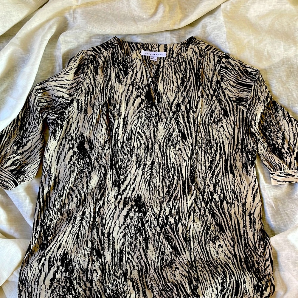 Beautiful Loyal Hana Nursing Shirt